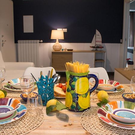 Nilu In Citta - Nuovo Appartamento Con Vista Mare Monopoli Eksteriør billede